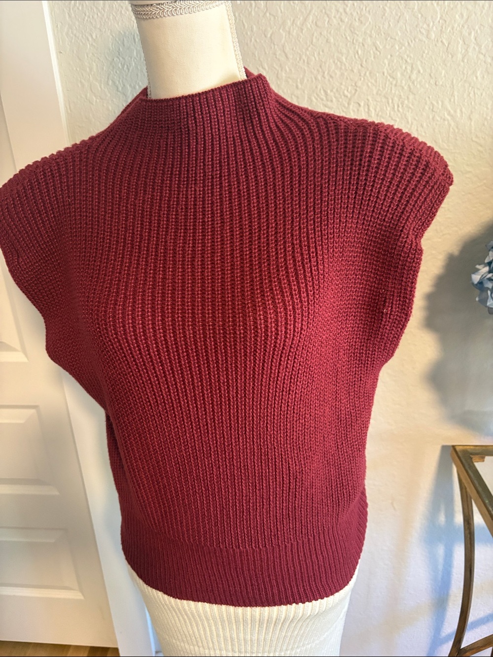 Cider Sleeveless Ribbed Mock Neck Sweater - Wine